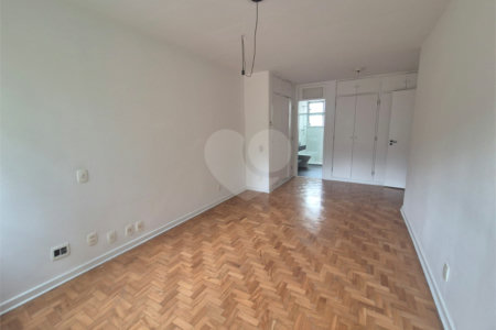 Apartamento à venda com 4 quartos, sendo 1 suíte,  em Itaim Bibi, São Paulo, SP