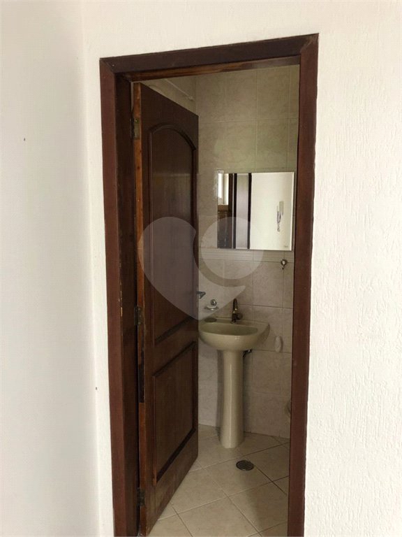 Casa à venda com 3 quartos, sendo 1 suíte, no condomínio Jardim das Pedras, São Paulo - SP