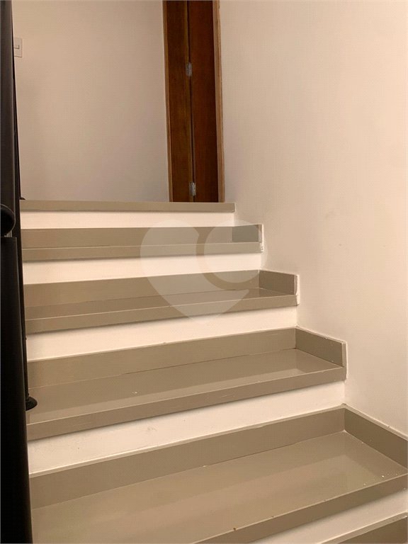 Casa à venda com 3 quartos, sendo 1 suíte, no condomínio Villa D'este, Cotia - SP