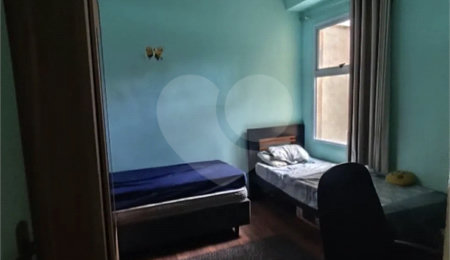 Sobrado à venda com 4 quartos em Bandeiras, Osasco, SP
