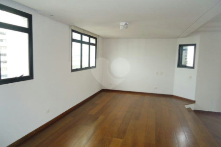 Apartamento à venda com 5 quartos, sendo 3 suítes, em Indianópolis, São Paulo, SP