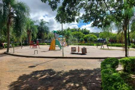 Casa à venda com 2 quartos, sendo 1 suíte, em Santa Cândida, Vinhedo, SP