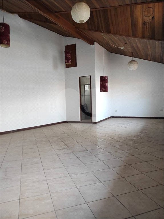 Casa à venda com 3 suítes em Matriz, Mauá, SP