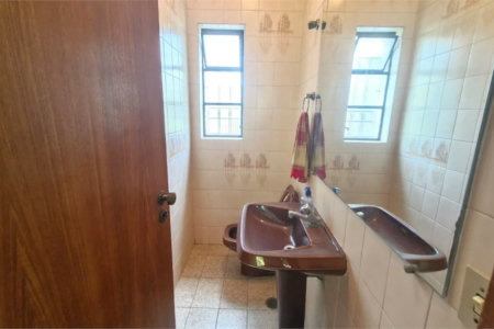 Sobrado à venda com 3 quartos, sendo 1 suíte, em Cidade São Francisco, São Paulo, SP