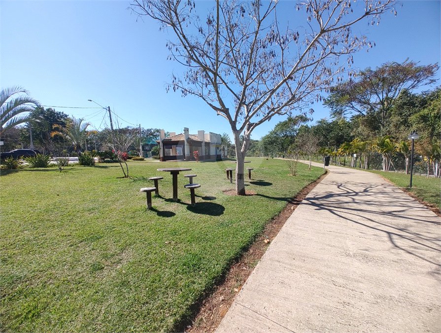 Casa à venda com 3 quartos, sendo 1 suíte, no condomínio Terras de São Francisco, Sorocaba - SP