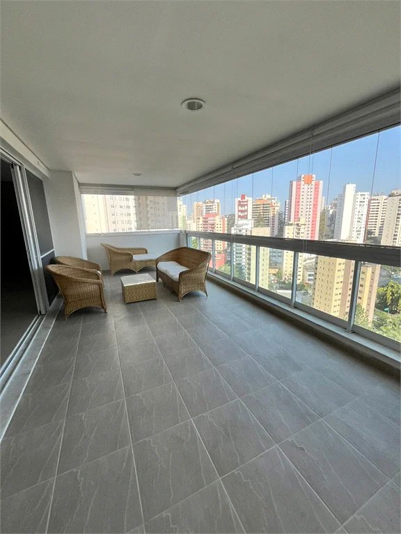 Apartamento à venda com 3 suítes em Vila Andrade, São Paulo, SP