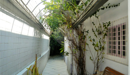 Casa à venda com 3 quartos, sendo 1 suíte, em Vila Brasílio Machado, São Paulo, SP