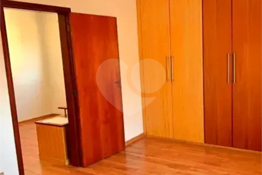 Sobrado à venda com 3 quartos, sendo 1 suíte, em City Recanto Anastácio, São Paulo, SP
