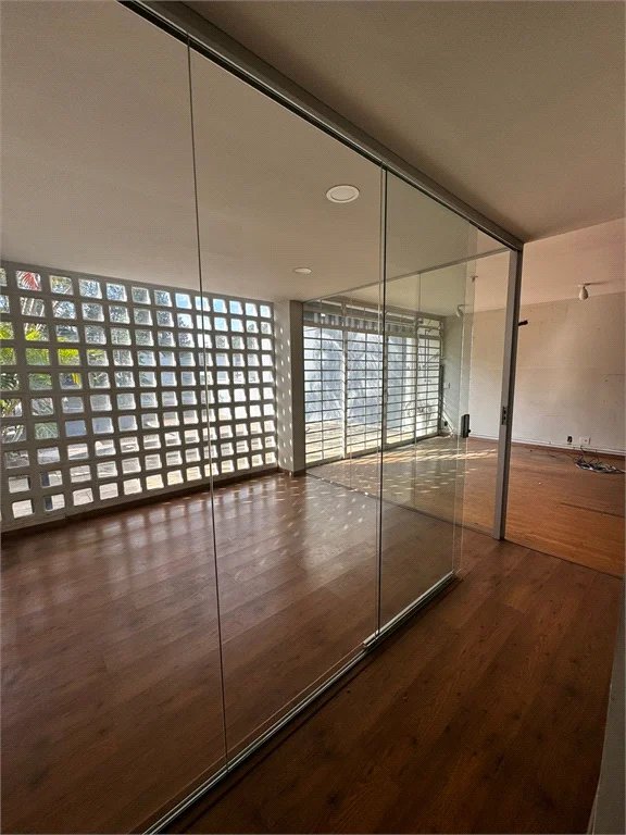Casa à venda ou para alugar com 4 quartos, sendo 2 suítes, em Vila Andrade, São Paulo, SP