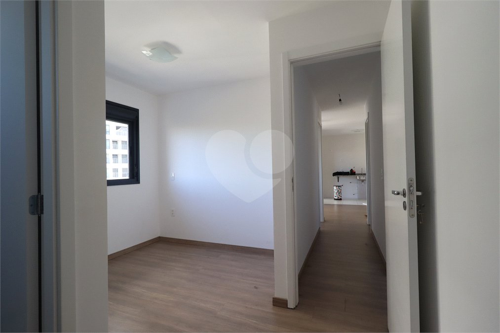 Apartamento à venda com 3 quartos, sendo 1 suíte, em Vila Anastácio, São Paulo, SP