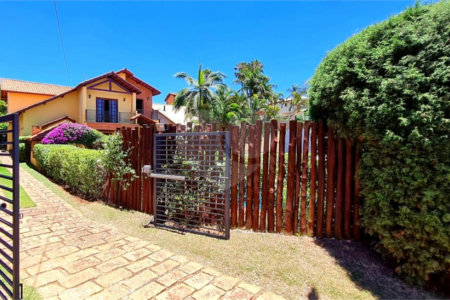 Casa à venda com 4 quartos, sendo 2 suítes, no condomínio Santo Antonio I, Itu - SP