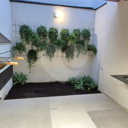 Sobrado à venda com 2 quartos, sendo 1 suíte,  em Vila Paiva, São Paulo, SP