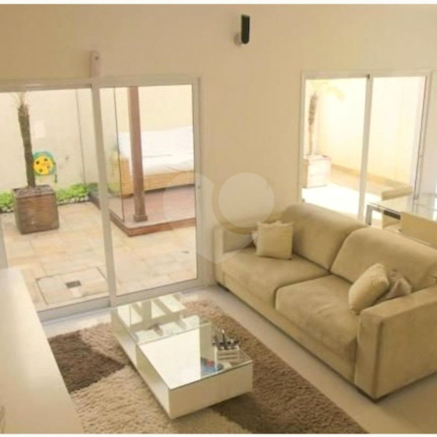 Casa à venda com 3 suítes no condomínio Villaggio Della Hípica, São Paulo - SP