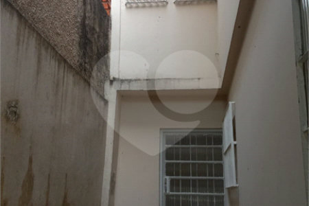 Sobrado à venda com 4 quartos, sendo 1 suíte, em Vila Vitório Mazzei, São Paulo, SP
