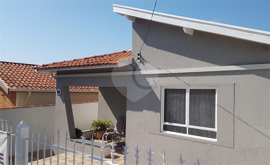 Casa à venda com 3 quartos, sendo 1 suíte,  no Centro, Vinhedo, SP