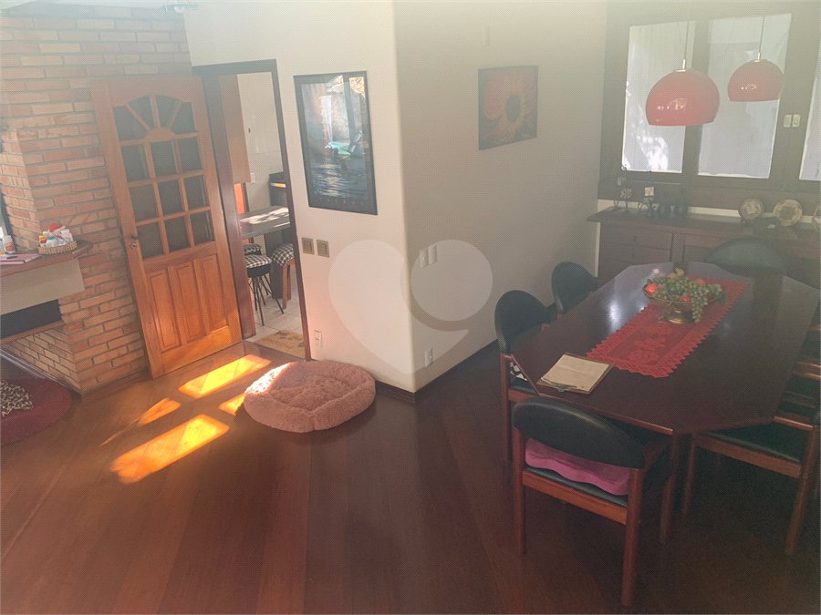 Casa à venda com 3 quartos, sendo 2 suítes,  no condomínio Village Davignon, Sorocaba - SP