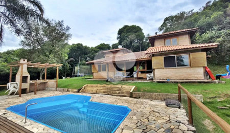 Casa à venda com 3 quartos, sendo 1 suíte,  em Serra da Cantareira, Mairiporã, SP