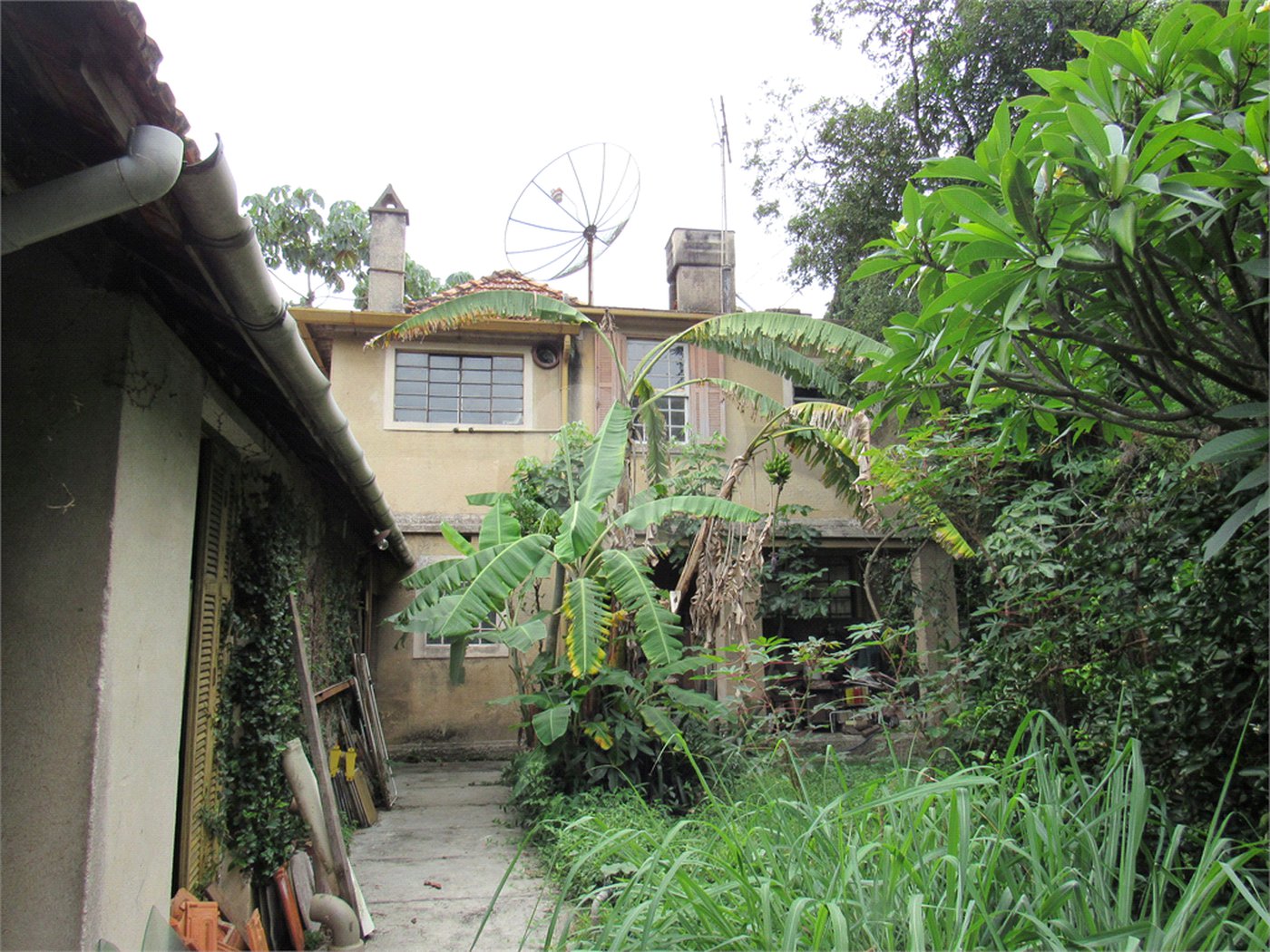 Sobrado à venda com 3 quartos em Tremembé, São Paulo, SP