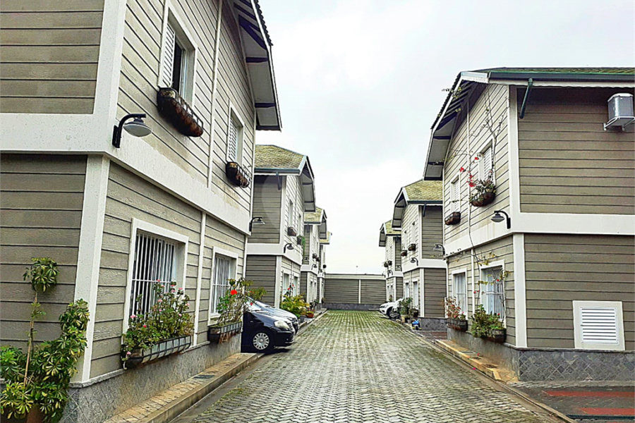 Casa à venda com 2 quartos, sendo 1 suíte, no condomínio Residencial Vila da Serra, São Paulo - SP