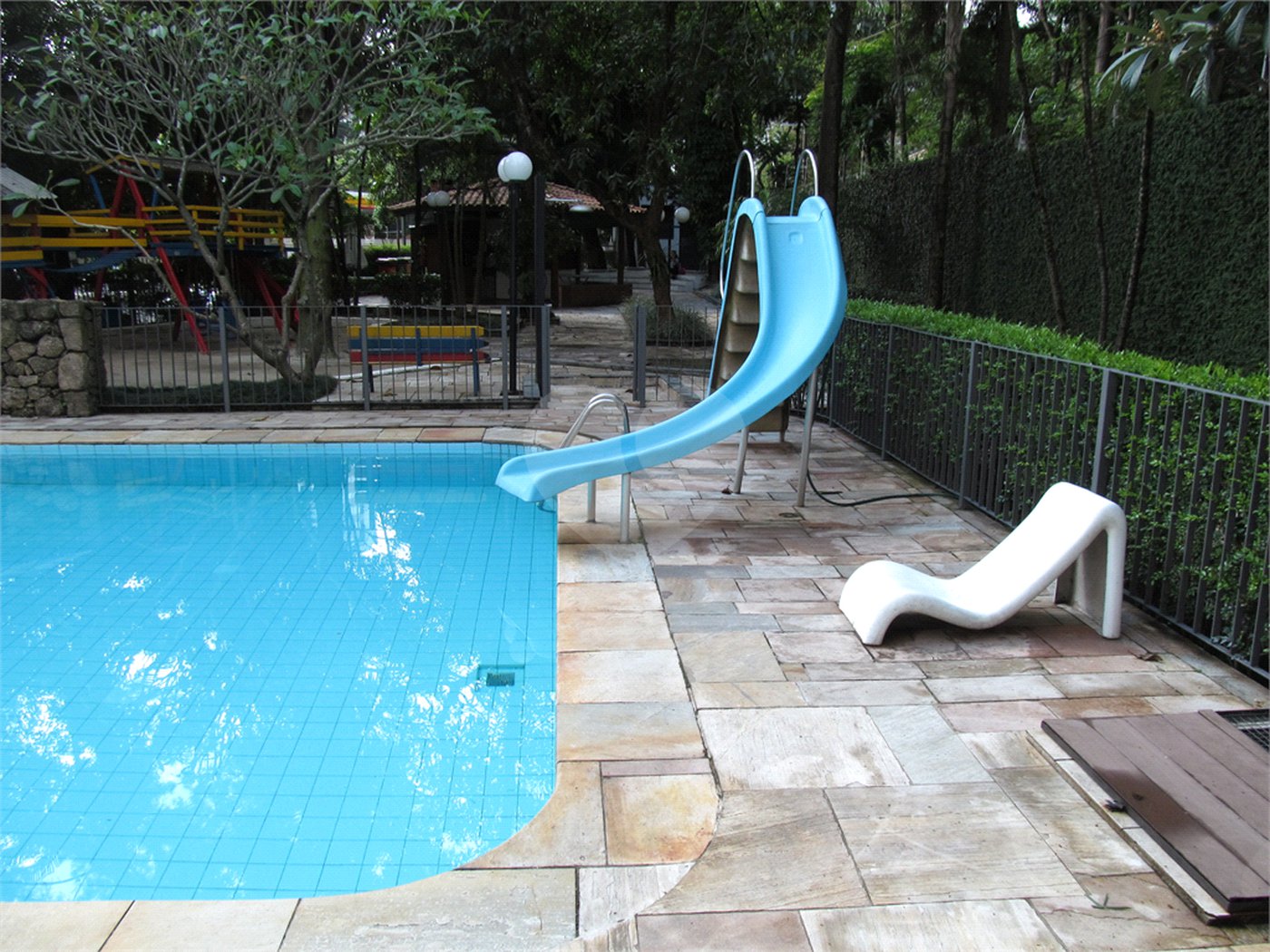 Apartamento à venda com 3 quartos, sendo 1 suíte,  em Jardim Marajoara, São Paulo, SP