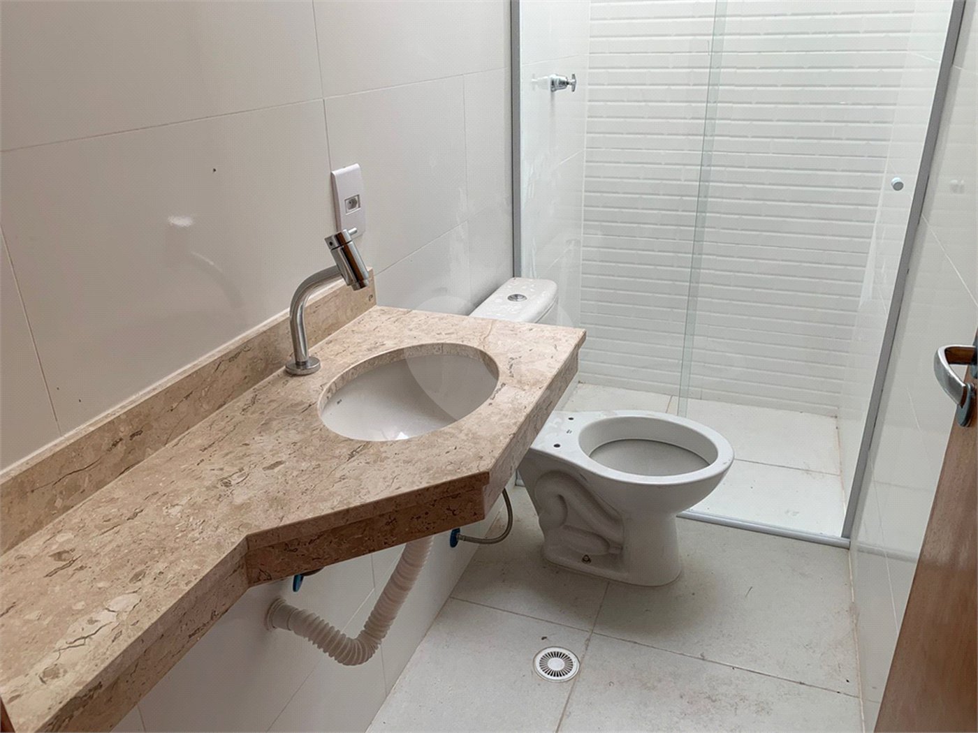Casa à venda com 2 suítes no condomínio Residencial Napoles, São Paulo - SP