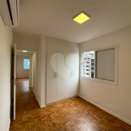 Apartamento à venda com 3 quartos, sendo 1 suíte, em Vila Mariana, São Paulo, SP