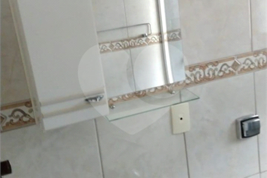 Sobrado à venda com 4 quartos, sendo 1 suíte,  em Parque Edu Chaves, São Paulo, SP