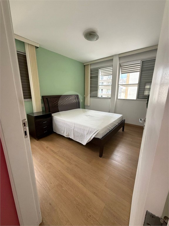 Apartamento à venda com 3 quartos, sendo 1 suíte, em Santa Cecília, São Paulo, SP