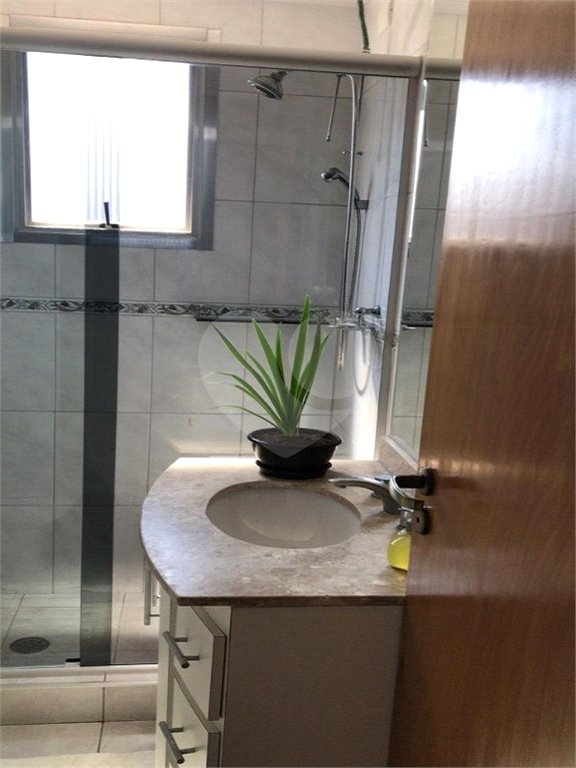 Apartamento à venda com 2 quartos, sendo 1 suíte,  em Itararé, São Vicente, SP