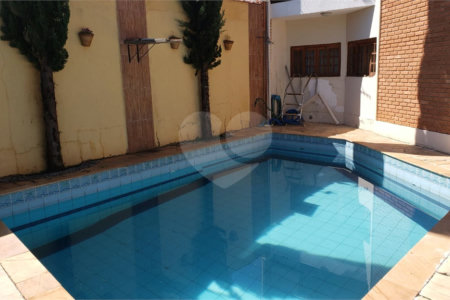 Casa à venda com 3 quartos, sendo 1 suíte, em Jardim das Flores, Atibaia, SP