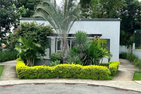 Casa à venda com 2 quartos no condomínio Carvalho Lagares, Poá - SP