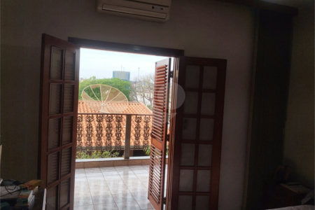 Sobrado à venda com 3 quartos, sendo 1 suíte, em Jardim Nova América, Araraquara, SP