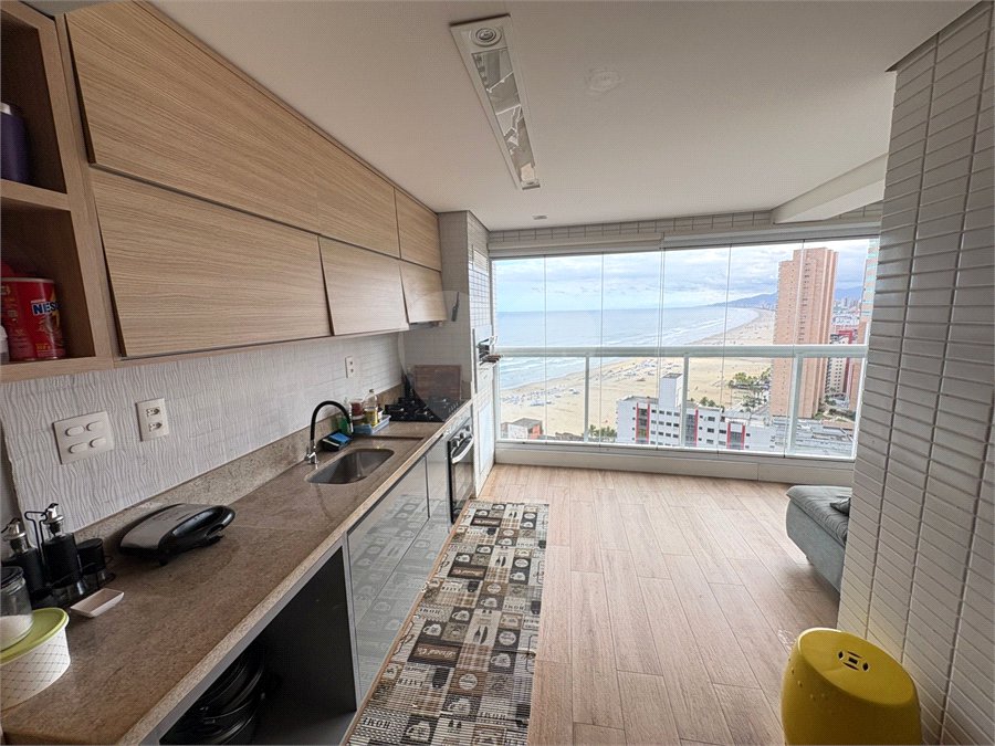 Apartamento à venda com 2 quartos, sendo 1 suíte,  em Boqueirão, Praia Grande, SP
