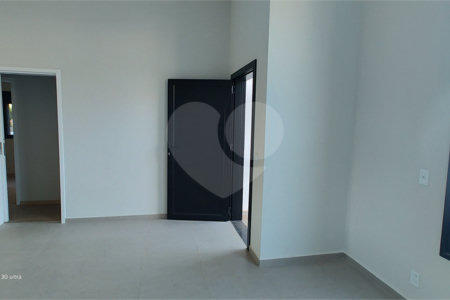 Casa à venda com 3 suítes no condomínio Reserva Ybyra, Atibaia - SP