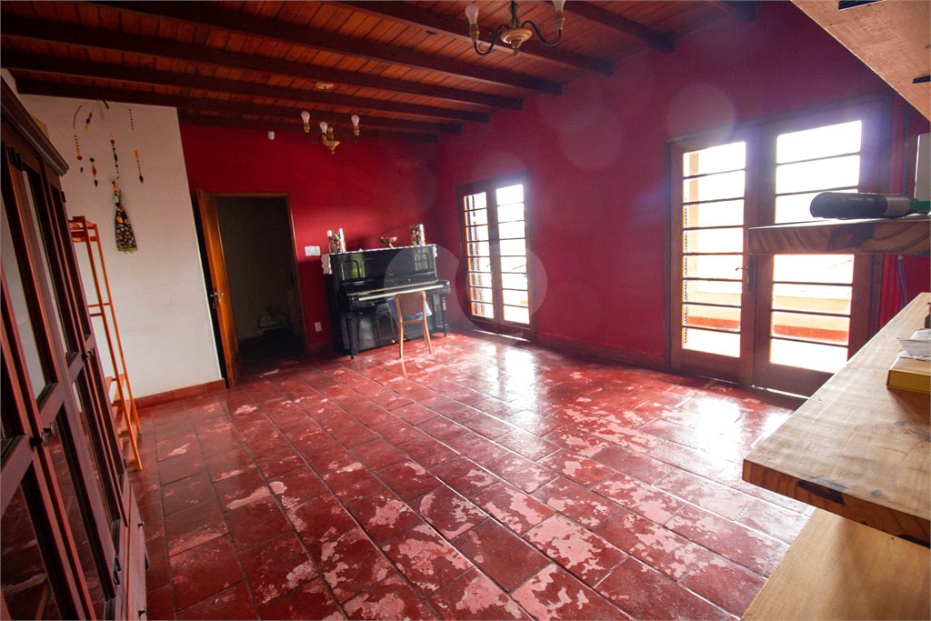 Chácara à venda com 3 quartos, sendo 1 suíte, em Capuava, São Roque, SP