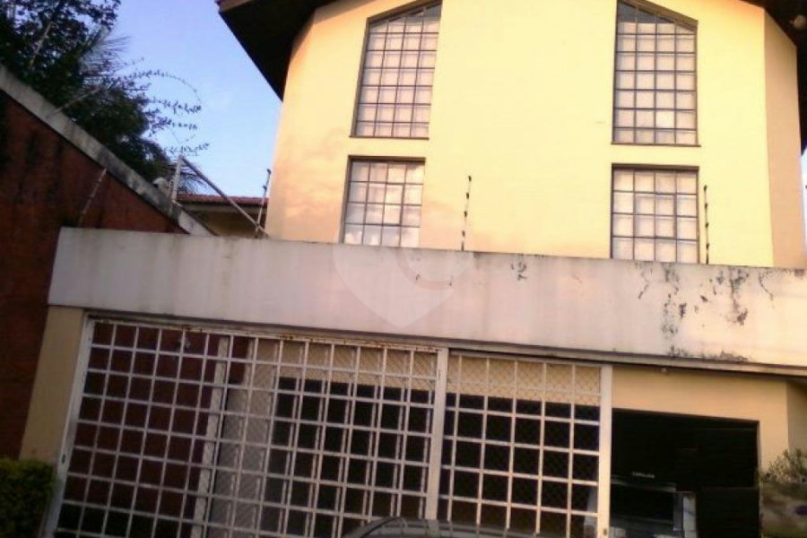 Sobrado à venda com 4 quartos, sendo 2 suítes, em Jardim Virginia Bianca, São Paulo, SP