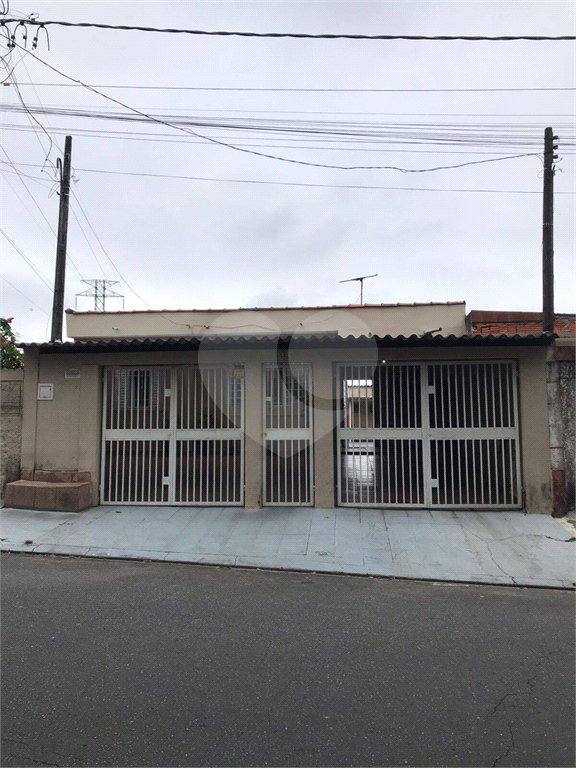 Casa à venda com 2 quartos em Jardim Ivonete, Poá, SP
