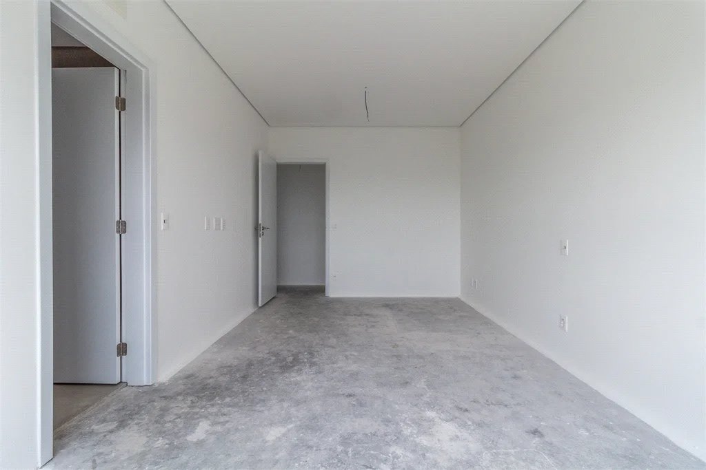 Apartamento à venda ou para alugar com 4 quartos, sendo 3 suítes,  em Jardim Morumbi, São Paulo, SP