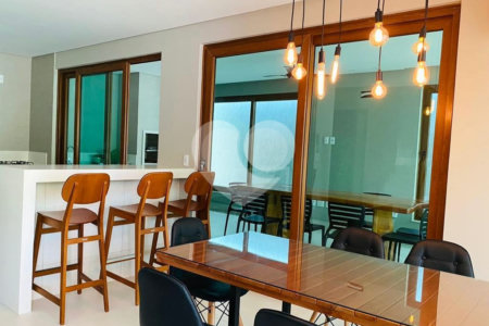Casa à venda com 4 suítes, no Centro / Arraial D'ajuda, Porto Seguro, BA