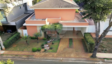 Casa à venda com 3 suítes no condomínio Swiss Park, São Carlos - SP