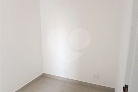 Apartamento à venda com 2 quartos em Vila dos Remédios, São Paulo, SP