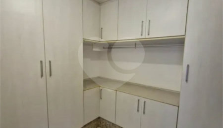 Casa à venda com 4 quartos, sendo 3 suítes,  em Cidade São Francisco, São Paulo, SP