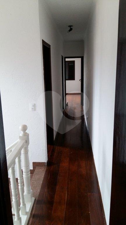 Sobrado à venda com 4 quartos, sendo 1 suíte, em Vila Nova Cachoeirinha, São Paulo, SP