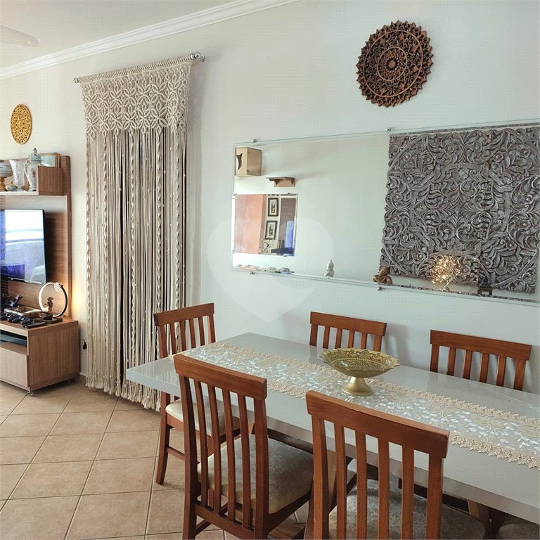 Apartamento à venda com 2 quartos, sendo 1 suíte,  em Vera Cruz, Mongaguá, SP