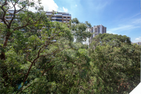 Apartamento à venda com 3 quartos, sendo 2 suítes,  em Alto da Boa Vista, São Paulo, SP