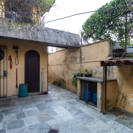 Casa à venda com 4 quartos, sendo 1 suíte, em Campo Belo, São Paulo, SP