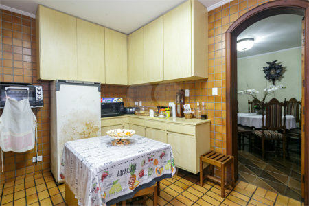 Sobrado à venda com 3 quartos, sendo 1 suíte, em Vila Mascote, São Paulo, SP