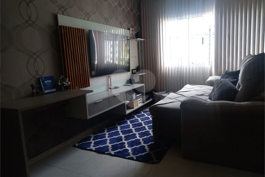 Sobrado à venda com 3 quartos, sendo 1 suíte,  em Tremembé, São Paulo, SP