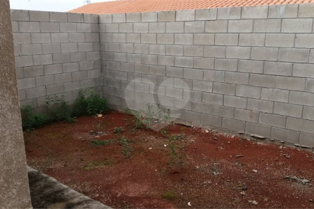 Casa à venda com 2 quartos em Vila Popular, Itapetininga, SP