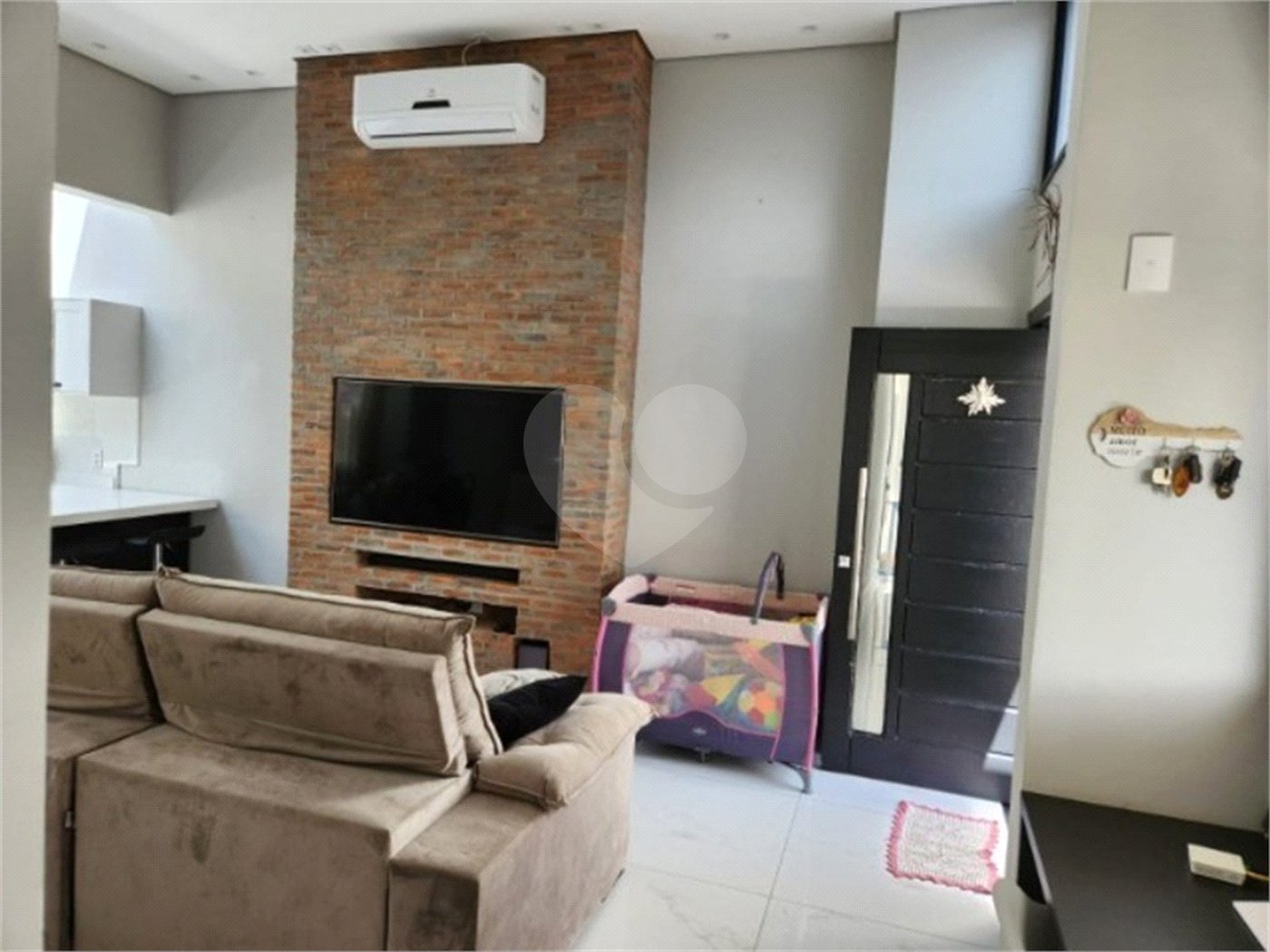 Casa à venda com 3 quartos, sendo 1 suíte, no condomínio Park Real, Indaiatuba - SP